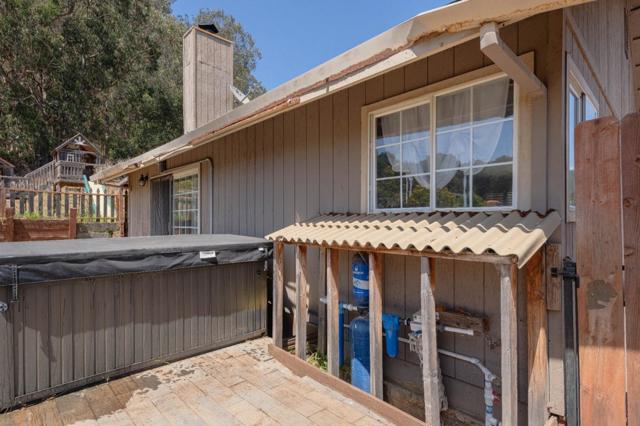 143 Tucker Road, Royal Oaks CA: https://media.crmls.org/mediaz/5976934b-30c9-4cb2-ad7f-f44152fbdac3.jpg