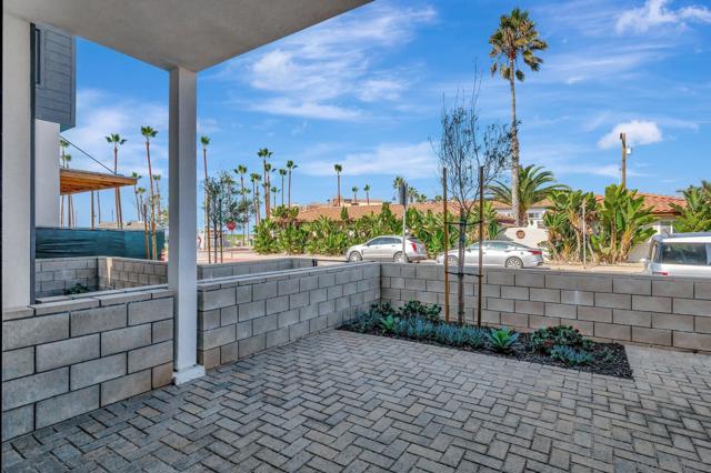 109 Daisy, Imperial Beach CA: https://media.crmls.org/mediaz/5976e4c2-038d-43b3-a0cc-b626772391a4.jpg