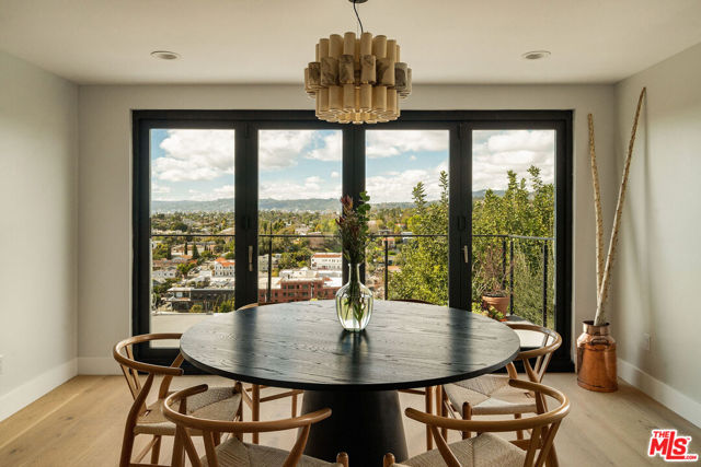 1615 Sargent Place, Los Angeles CA: https://media.crmls.org/mediaz/5977c839-c0df-4ec4-af7d-5ecce25fd77b.jpg