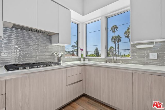 3623 1/2 S Centinela Avenue, Los Angeles CA: https://media.crmls.org/mediaz/59784c91-b5df-4020-8f3e-2e5a028a6411.jpg