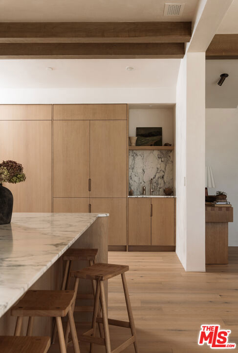 4200 Marina Drive, Santa Barbara CA: https://media.crmls.org/mediaz/59790f51-1090-4165-aa6e-7fc0a85e80ca.jpg