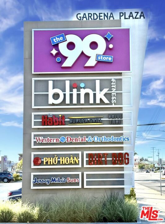 Image 4 of 9 For 1420 Redondo Beach Blvd