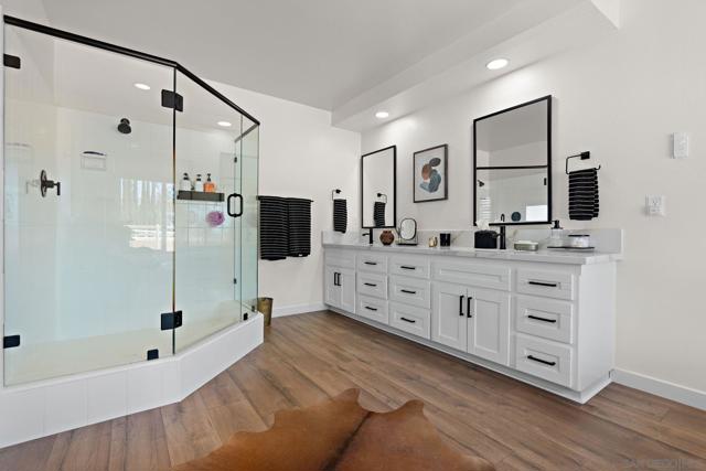 34020 Madera De Playa, Temecula CA: https://media.crmls.org/mediaz/597a5e19-9ad2-40cc-9b22-5ed42a053d2c.jpg