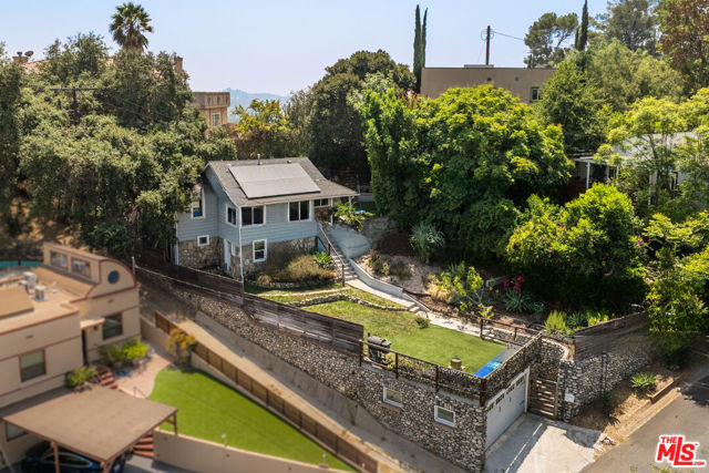 5810 Burwood Avenue, Los Angeles CA: https://media.crmls.org/mediaz/597a6303-9a02-4947-871a-e24b14207d41.jpg
