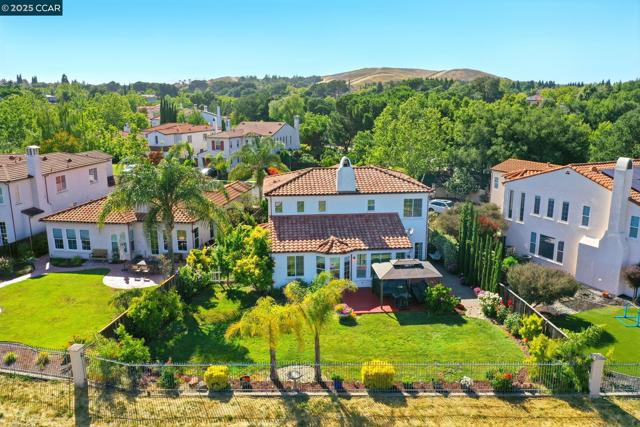 416 Ustilago Ct, San Ramon CA: https://media.crmls.org/mediaz/597c0ece-6ae2-49e5-83f4-a9b9f7e3bc2a.jpg