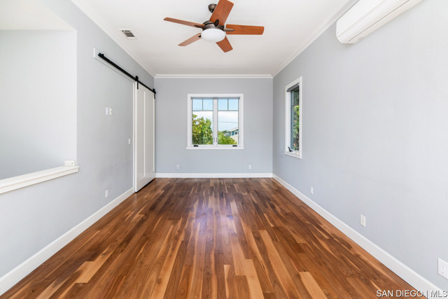 3549 Wilcox ST, San Diego CA: https://media.crmls.org/mediaz/597c5a10-49a7-4105-a8d7-89ee1bd3a794.jpg