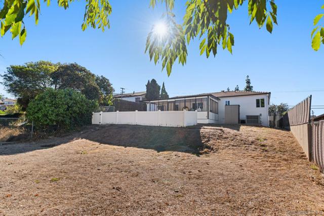 5520 Albemarle St, San Diego CA: https://media.crmls.org/mediaz/597c6617-f542-47a2-aaa9-5bb1abb2e41a.jpg