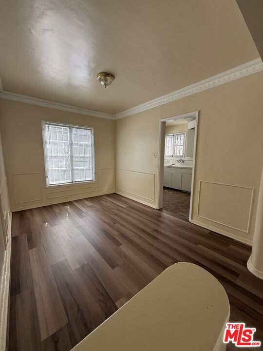 4196 5th Avenue, Los Angeles CA: https://media.crmls.org/mediaz/597c762e-bfb3-4987-9bdc-55a3a76e0074.jpg