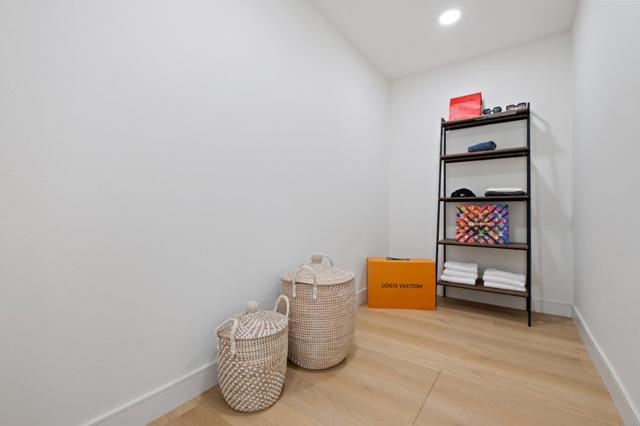 540 Sapphire Street, Redwood City CA: https://media.crmls.org/mediaz/597d6589-0ff1-482f-a338-a1f4b73ed6c4.jpg