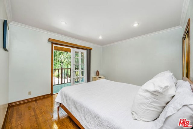 257 S Van Ness Avenue, Los Angeles CA: https://media.crmls.org/mediaz/597da3b6-eb9b-47c7-8b0b-8f9df12bf8e6.jpg