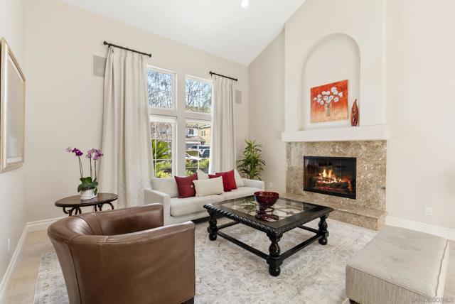 Image 4 of 61 For 18658 Locksley St