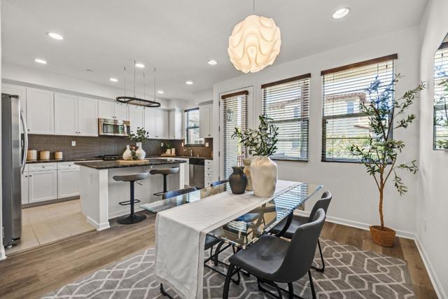 343 Santa Elena Terrace, Sunnyvale CA: https://media.crmls.org/mediaz/597e074b-858a-44ea-a512-88f1e43e9951.jpg