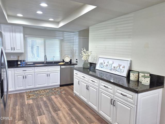 34120 Village 34, Camarillo CA: https://media.crmls.org/mediaz/597e5fa6-f982-4412-b959-2cbf46096494.jpg