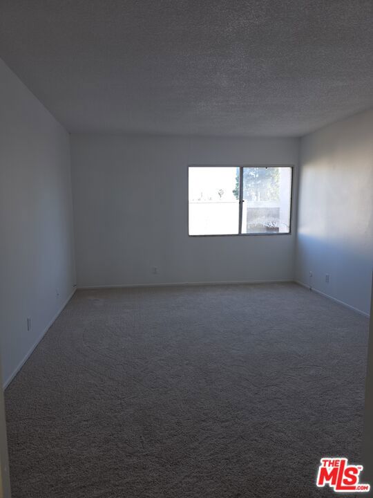 6000 Canterbury Drive, Culver City CA: https://media.crmls.org/mediaz/597e7702-b51c-4857-81ee-ce2ac53a13c5.jpg