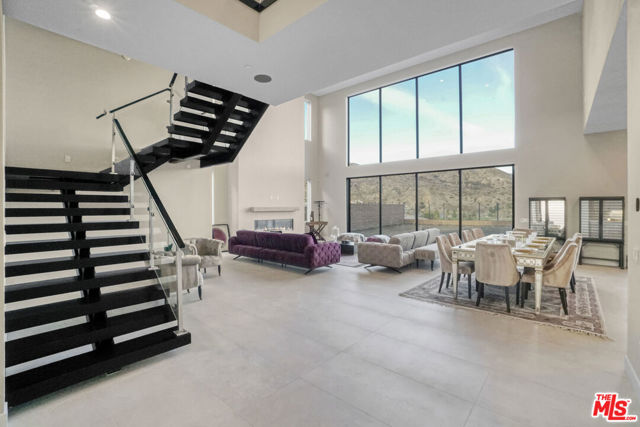 11848 N Hillsborough Lane, Porter Ranch CA: https://media.crmls.org/mediaz/597e784b-dfb0-43a9-9ea0-7399cf85c186.jpg