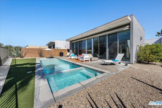 Image 56 of 59 For 939 Bernardi Lane
