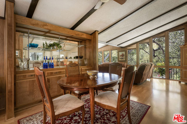 54 Robin Hood Place photo 9