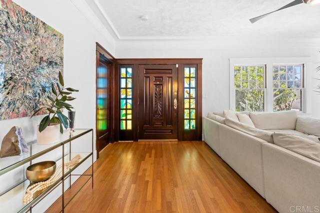 Detail Gallery Image 8 of 63 For 3760 Grim Ave, San Diego,  CA 92104 - 3 Beds | 2 Baths