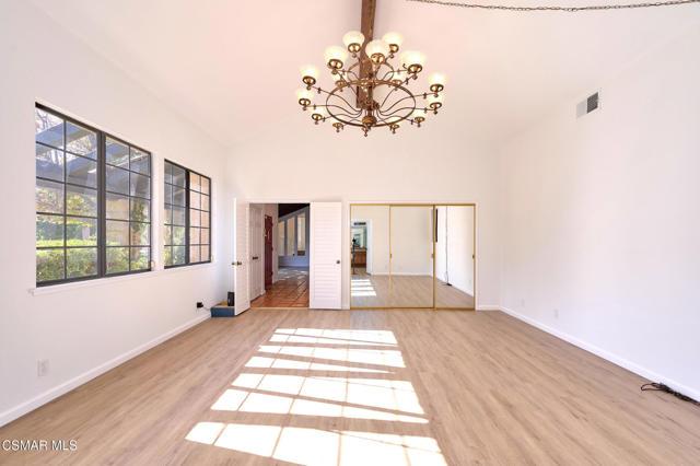 751 Wildwood Avenue, Thousand Oaks CA: https://media.crmls.org/mediaz/59805f78-2261-4032-be7f-2ac87e23a9f5.jpg