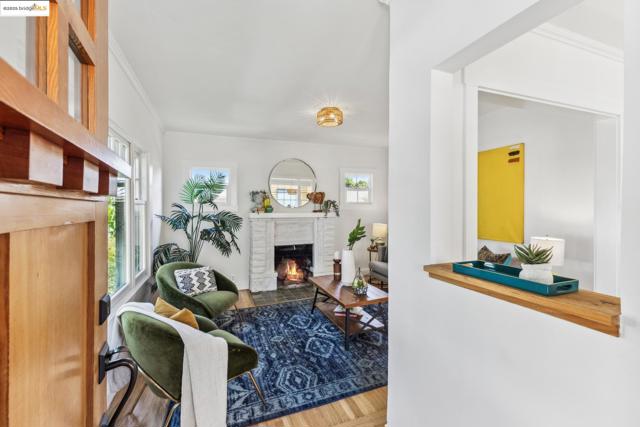 1350 Curtis St, Berkeley CA: https://media.crmls.org/mediaz/598095c5-af5e-417f-8154-3bc72a7ec561.jpg