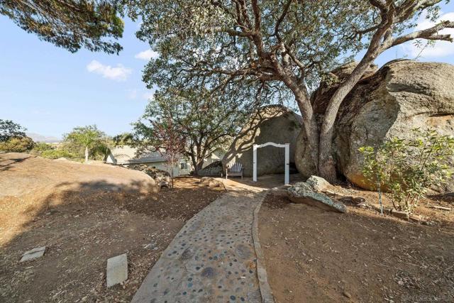 2625 27 Rancho Sierra, Alpine CA: https://media.crmls.org/mediaz/598102ad-1623-4eb8-bcc9-8b5bac03946e.jpg