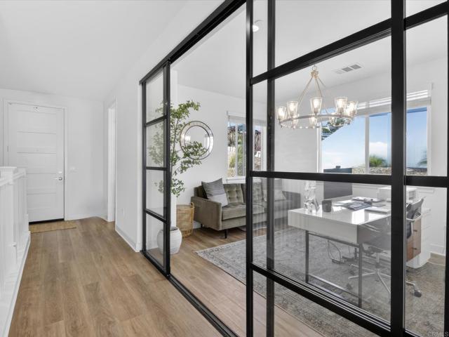 Detail Gallery Image 6 of 42 For 1858 Avocado Rd, Oceanside,  CA 92054 - 5 Beds | 3/1 Baths