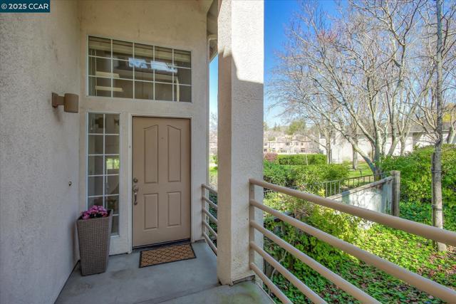 5070 E Lakeshore Drive, San Ramon CA: https://media.crmls.org/mediaz/59816611-6ee8-4525-82a8-6c8ae93b973f.jpg