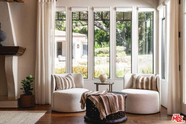 840 Ivy Lane, Montecito CA: https://media.crmls.org/mediaz/59825a88-cc1f-492c-bccd-a67dc9427ede.jpg
