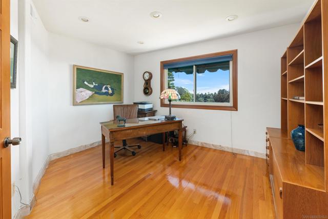 Image 16 of 49 For 4613 Janet Pl
