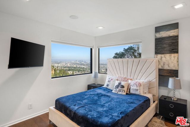 8514 Hillside Avenue, Los Angeles CA: https://media.crmls.org/mediaz/59832480-bece-4f3d-a859-2f89a58c95d8.jpg