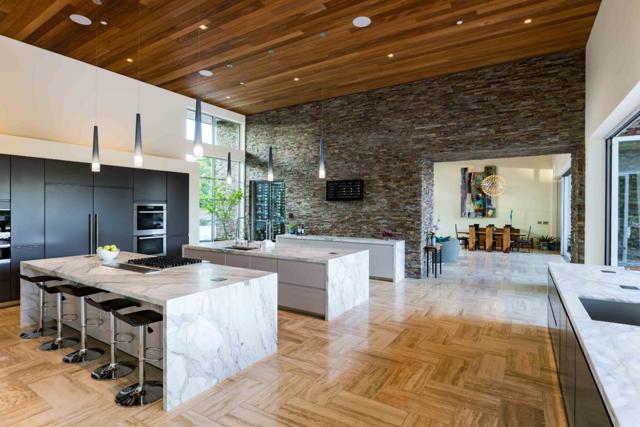 26270 Purissima Road, Los Altos Hills CA: https://media.crmls.org/mediaz/598347ed-f4cf-43b9-bbd1-fb6128acdca1.jpg