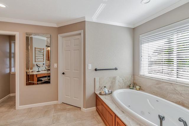 19225 Reavis Way, Salinas CA: https://media.crmls.org/mediaz/59850a74-e7b8-4060-93ed-afe0e5a2a934.jpg