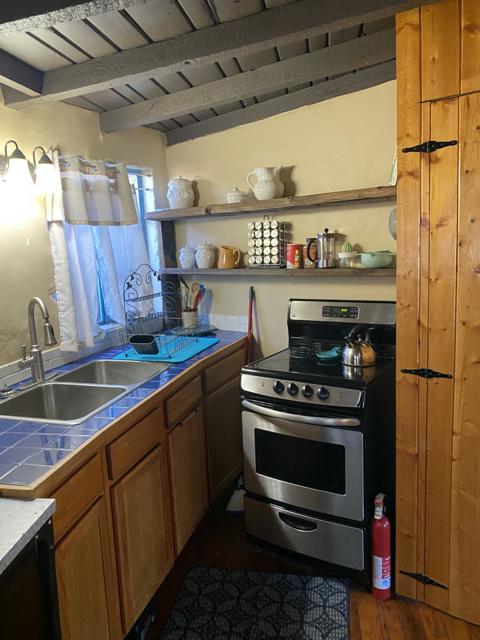 2540 S Araby Drive, Palm Springs CA: https://media.crmls.org/mediaz/598572c4-4b69-40c0-b3ca-4b7dd8d62ab6.jpg