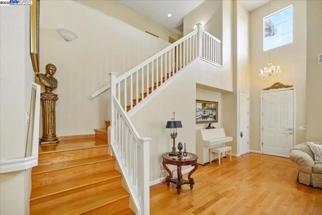 250 BRIDGEWATER RD, Hayward CA: https://media.crmls.org/mediaz/59858e50-fce0-4c0e-a447-28741702850a.jpg