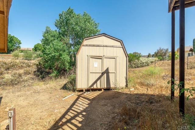 9780 Dunbar Ln Lane, El Cajon CA: https://media.crmls.org/mediaz/5985ae57-bb11-4581-a72c-ca4031c05bf1.jpg
