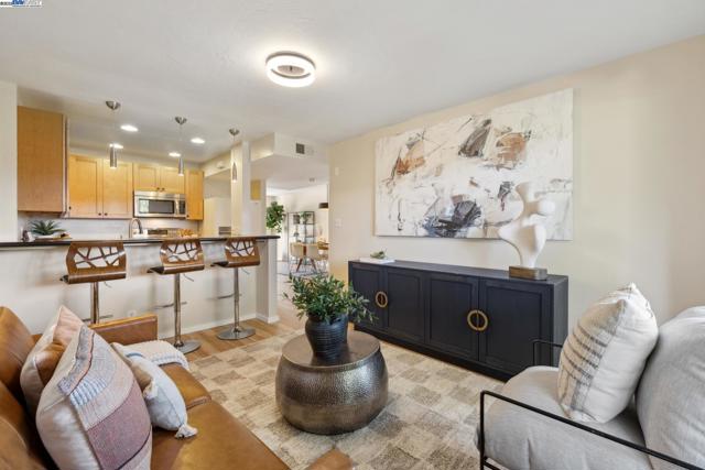 3032 CERRO VISTA, Alameda CA: https://media.crmls.org/mediaz/5985c63b-2af4-440a-ab77-bafc344979a4.jpg