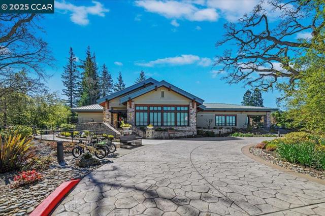 3711 Terra Granada, Walnut Creek CA: https://media.crmls.org/mediaz/5986062c-883c-4f20-a688-d7fdd1aec0d3.jpg