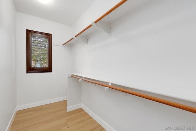 10653 Golden Willow, San Diego CA: https://media.crmls.org/mediaz/59864407-0340-47f4-b9a0-110dbcc1f2fe.jpg