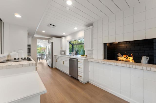 823 Sonoma Terrace, Stanford CA: https://media.crmls.org/mediaz/5986451e-5ae4-47e0-8573-0a97717a638f.jpg