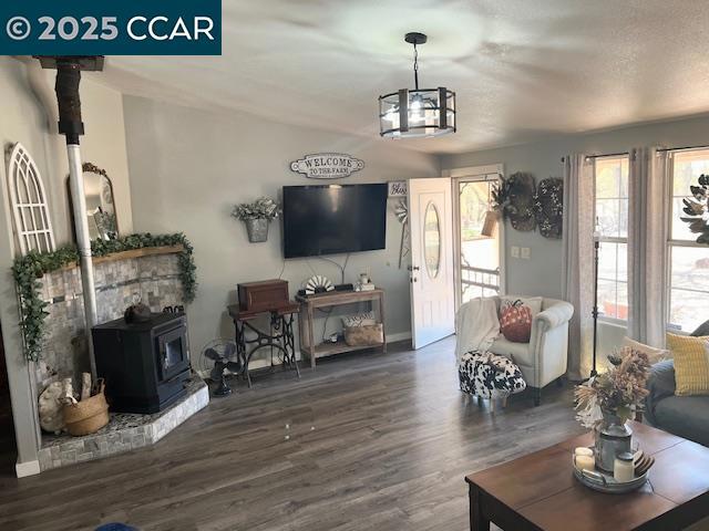 5098 Cantle Road, Copperopolis CA: https://media.crmls.org/mediaz/59864880-6724-44f2-8562-96eb4bed7f00.jpg