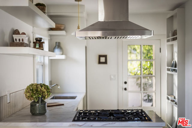 1411 Armadale Avenue, Los Angeles CA: https://media.crmls.org/mediaz/59877f7b-1452-42c3-9bb2-0dfe83807e41.jpg