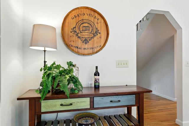 20 Grainger Lane, Santa Cruz CA: https://media.crmls.org/mediaz/59878884-5235-4817-a1a5-d21045f74654.jpg