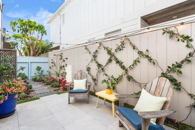 Detail Gallery Image 2 of 51 For 909 Olive Ave, Coronado,  CA 92118 - 2 Beds | 2 Baths