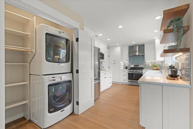 613 Evangeline Way, Hayward CA: https://media.crmls.org/mediaz/5987f428-6cc0-4657-b6a6-cda9e07b94d2.jpg
