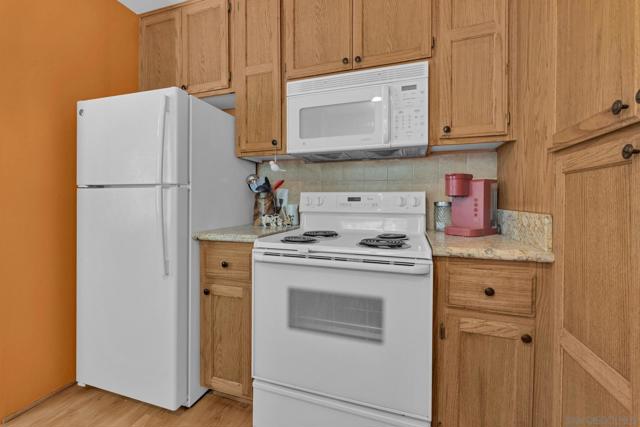 3221 Dolores Dr, Julian CA: https://media.crmls.org/mediaz/5988b410-f24e-4799-80fc-4d76b065a830.jpg
