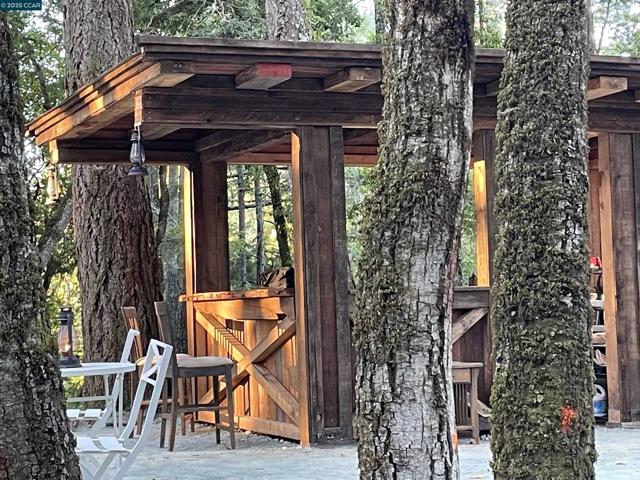 2450 Green Hill Rd, Sebastopol CA: https://media.crmls.org/mediaz/59891d8c-a47d-45f0-9d9c-146391efff18.jpg