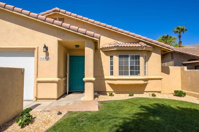 53215 Avenida Alvarado, La Quinta CA: https://media.crmls.org/mediaz/5989497e-3f2a-423c-9152-6f1e5e298c8f.jpg
