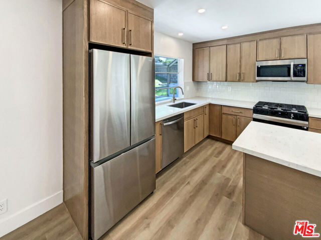 2230 La Crosse Circle, Claremont CA: https://media.crmls.org/mediaz/59899064-338f-4f32-a043-29fab6aee596.jpg