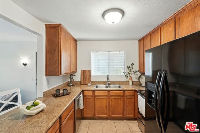 830 W Lincoln Avenue, Escondido CA: https://media.crmls.org/mediaz/598a2442-d7c7-45a0-b980-80461c5118ac.jpg