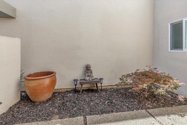1697 Alder Creek Court, San Jose CA: https://media.crmls.org/mediaz/598a4fa9-cb64-4bde-9ffe-f290a42bbb2f.jpg